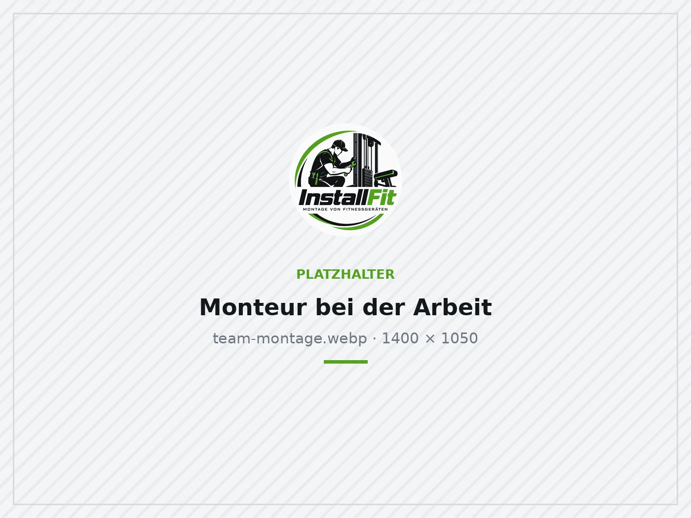 Monteur beim Aufbau eines Geräts